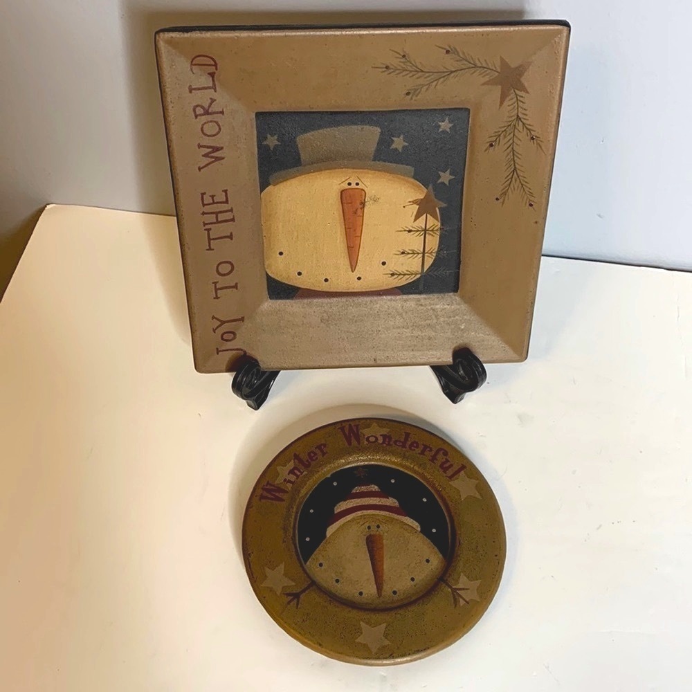 SNOWMAN HOLIDAY PLATES (JOY TO THE WORLD & WINTER WONDERLAND)